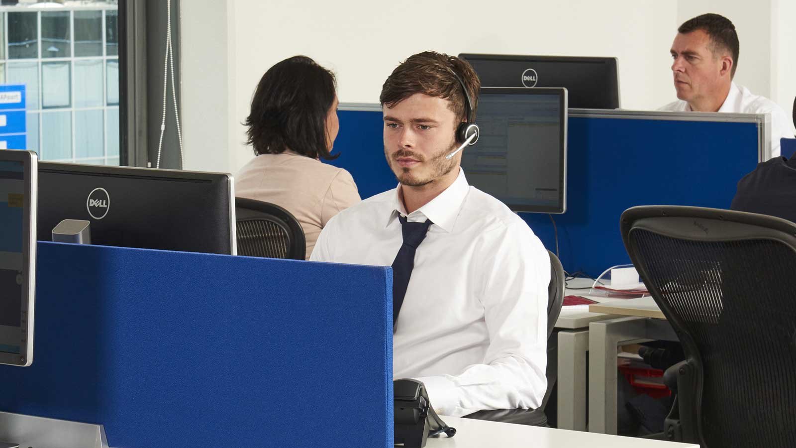 Tony-aan-bureau